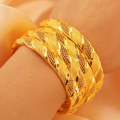 Elegant 4pcs Golden Bangle Set for Women - Vintage Boho Style, Perfect for Weddings & Everyday Glamour