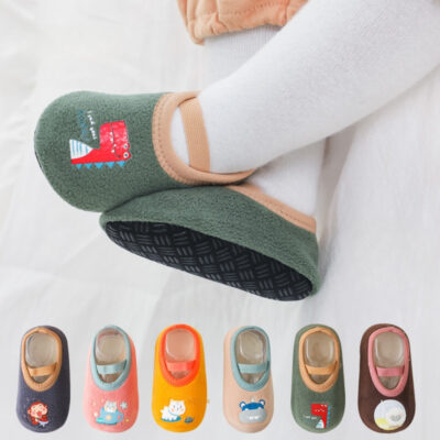 1 Pair Youngsters Non-Slip Grip Socks - Cute Cartoon Animal & Vehicle Designs, Soft Breathable Fabric, Easy Pull-On Toddler Shoes for Indoor Play &, Beige & White, Youngsters, Playful Youngsters Footwear, Durable Youngsters Footwear