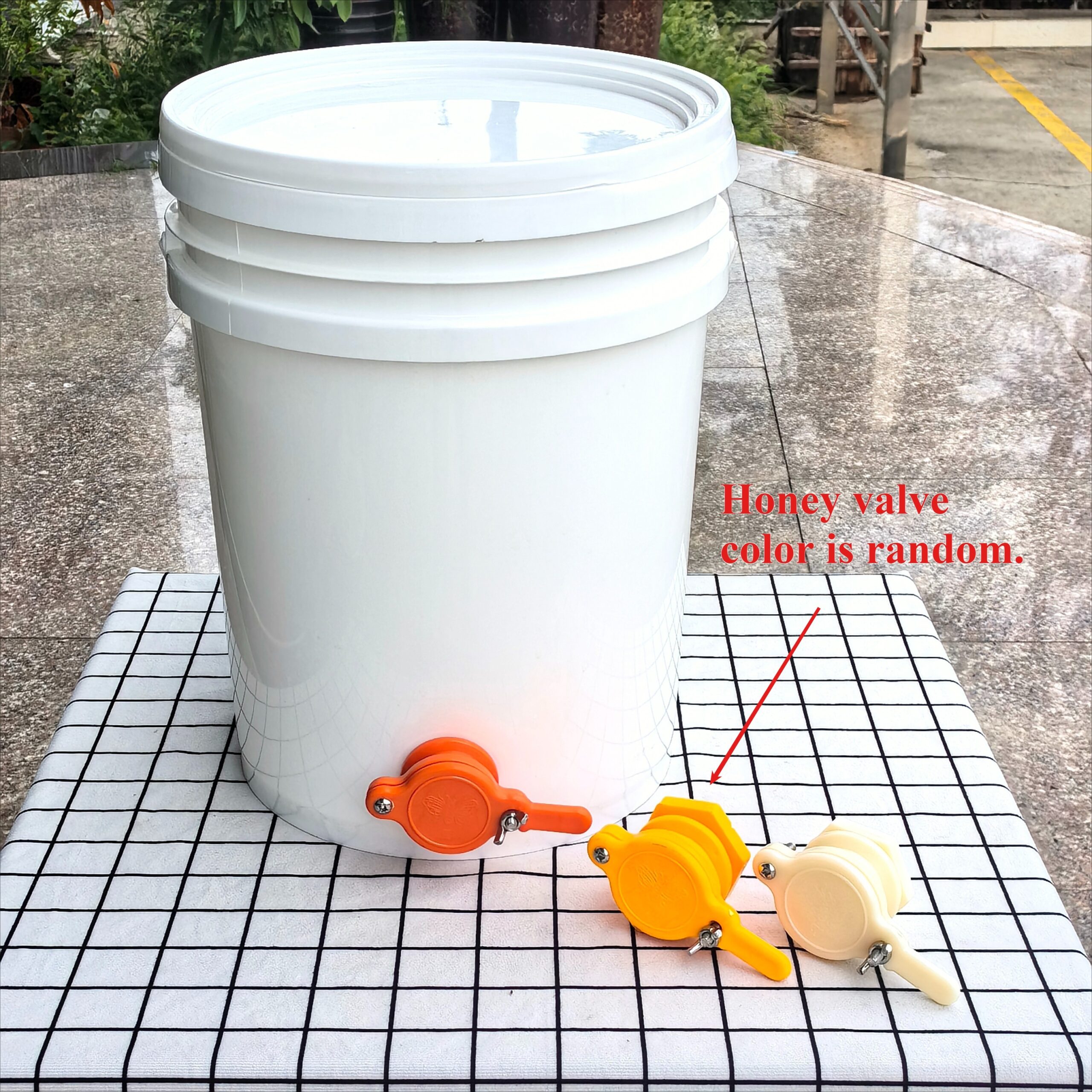 20L Large Capacity Honey Storage Bucket with Flow Control Valve - Durable Plastic Multi-Purpose Container for Honey, Syrup, Rice, Flour & Oil - Transparent Design with Measurement Markings, Ideal for Home & Commercial Use, Honeycomb Storage, Kitchen Organ - Image 7