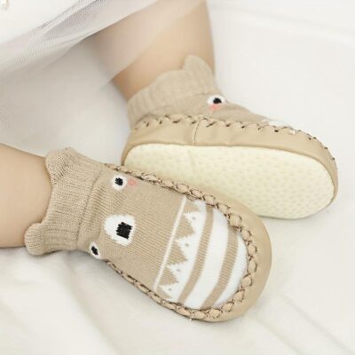 1 Pair of Cute Cartoon Anti-Slip Toddler Training Socks for Indoor and Outdoor Use