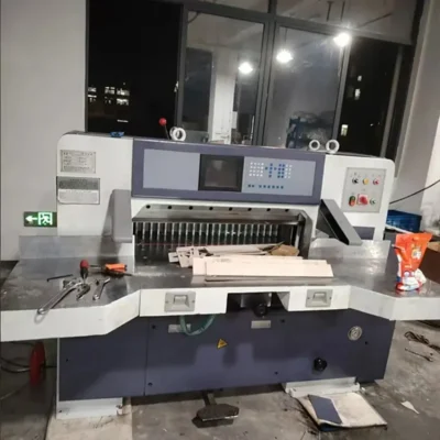 Factory Direct Sale 68 cm Small Size Double Hydraulic Heavy Duty Servo Control Paper Cutting Machine