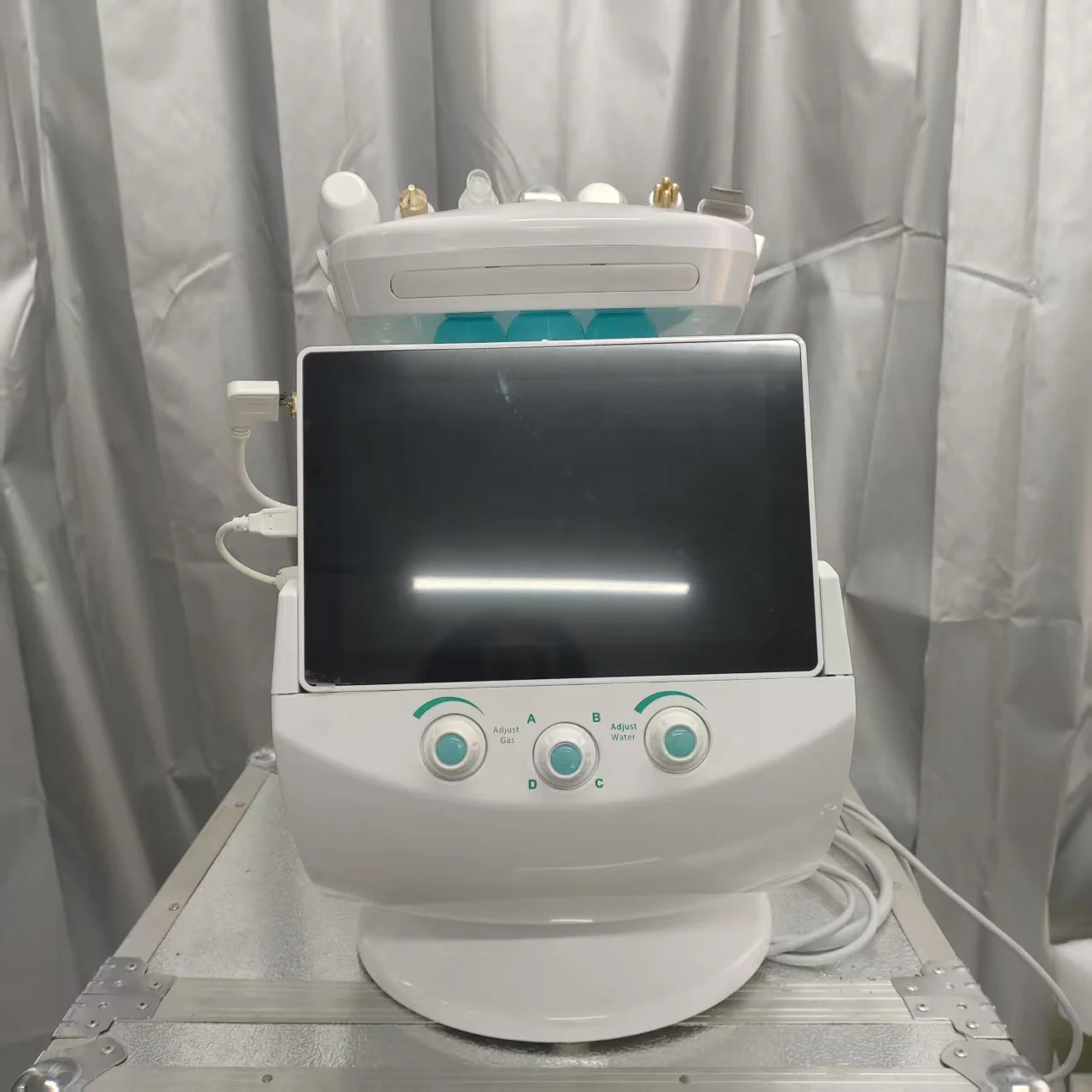 High Quality Smart Ice Blue Facial Treatment Machine 2025 Hydrofacial 7 in 1 Professional Portable Dermabrasion - Image 4