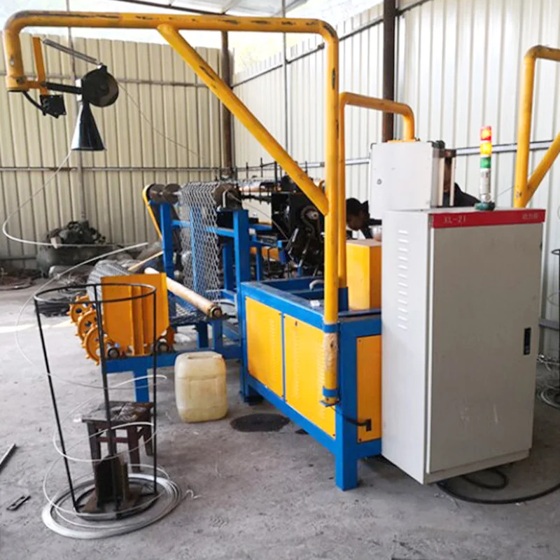 fully automatic Diamond double manual operate wire mesh chain link fence weaving net fencing making machine factory price - Image 6